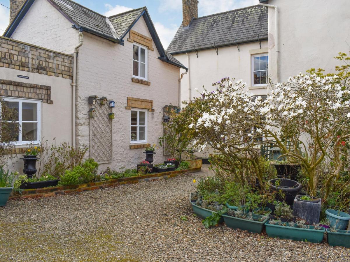 The Tower Cottage Llangollen Esterno foto
